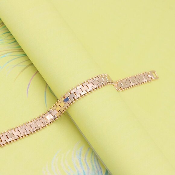 "Elegant Rose Gold Bracelet with Textured Link Detailing, XPBL1003 - Picture 4 of 12